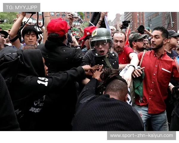 中路渗透直塞引发混乱带球